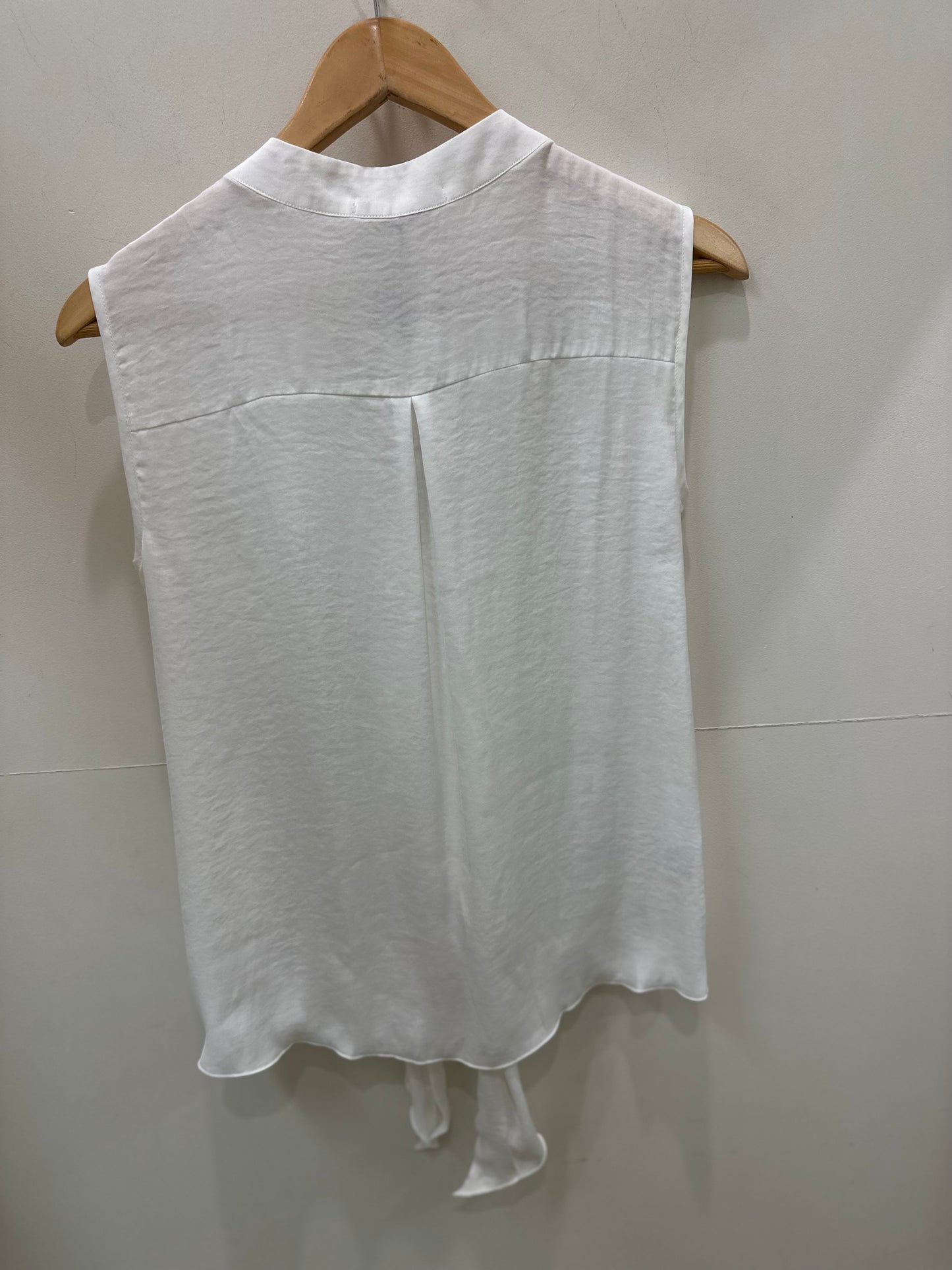 TIE FRONT SLEEVELESS TOP